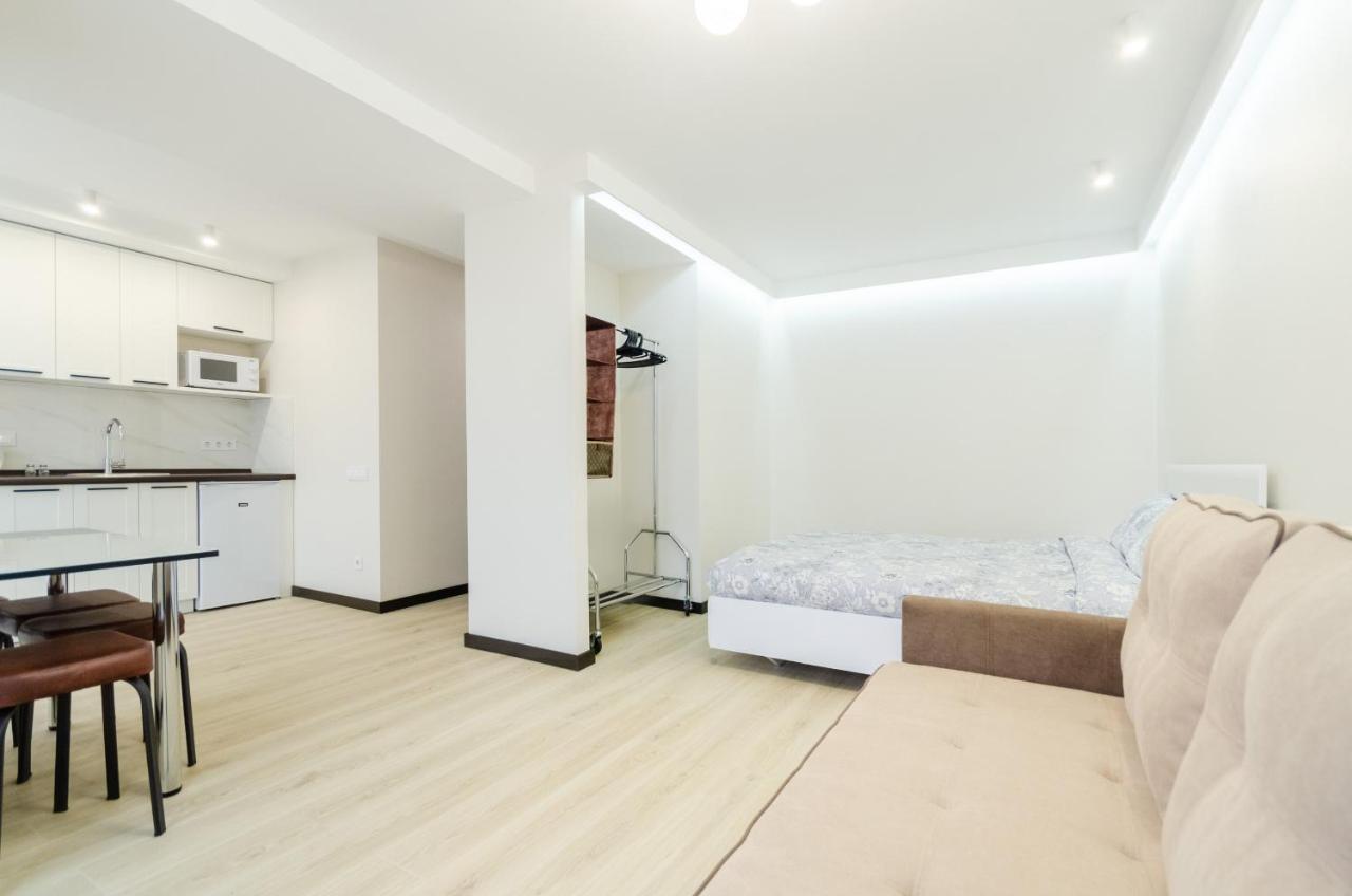 Artal Apartment On Obolonsky Avenue 31 Kiev Bagian luar foto
